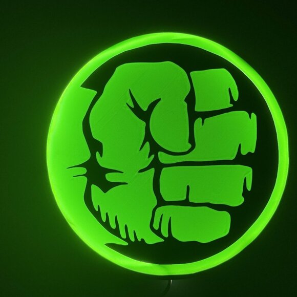 Incredible Hulk LED Light Box β USB Powered Wall Art Sign with Dimmer - Picture 6 of 7